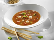 Les mains dans les grains